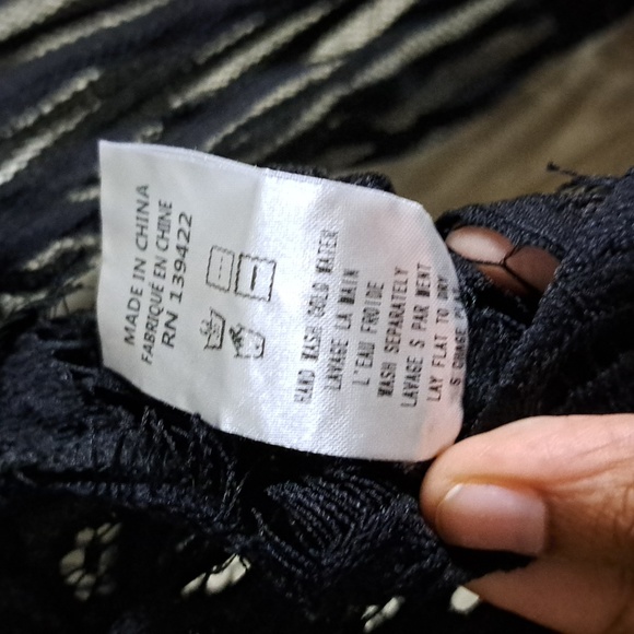 TOBI Kiley Black Lace Bell Sleeve Crop Top - Picture 5 of 10